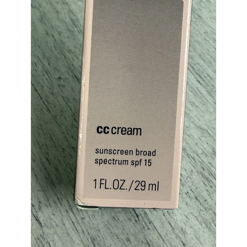 Mary Kay CC Cream Sunscreen Broad Spectrum SPF 15 Very Deep 1 fl oz / 29 mL New